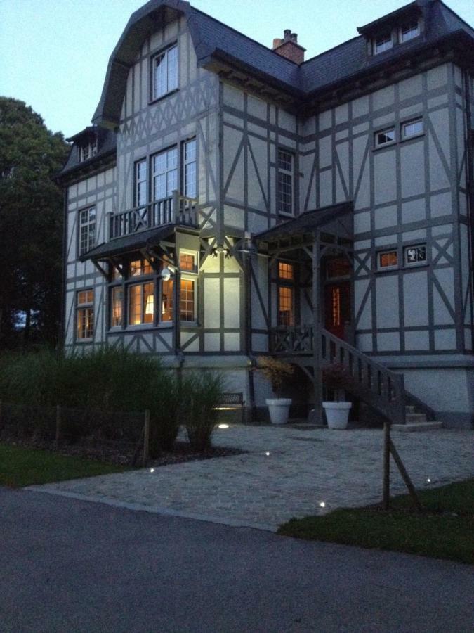 Bed and Breakfast Domaine Des Bruyeres Sains-en-Amienois Экстерьер фото