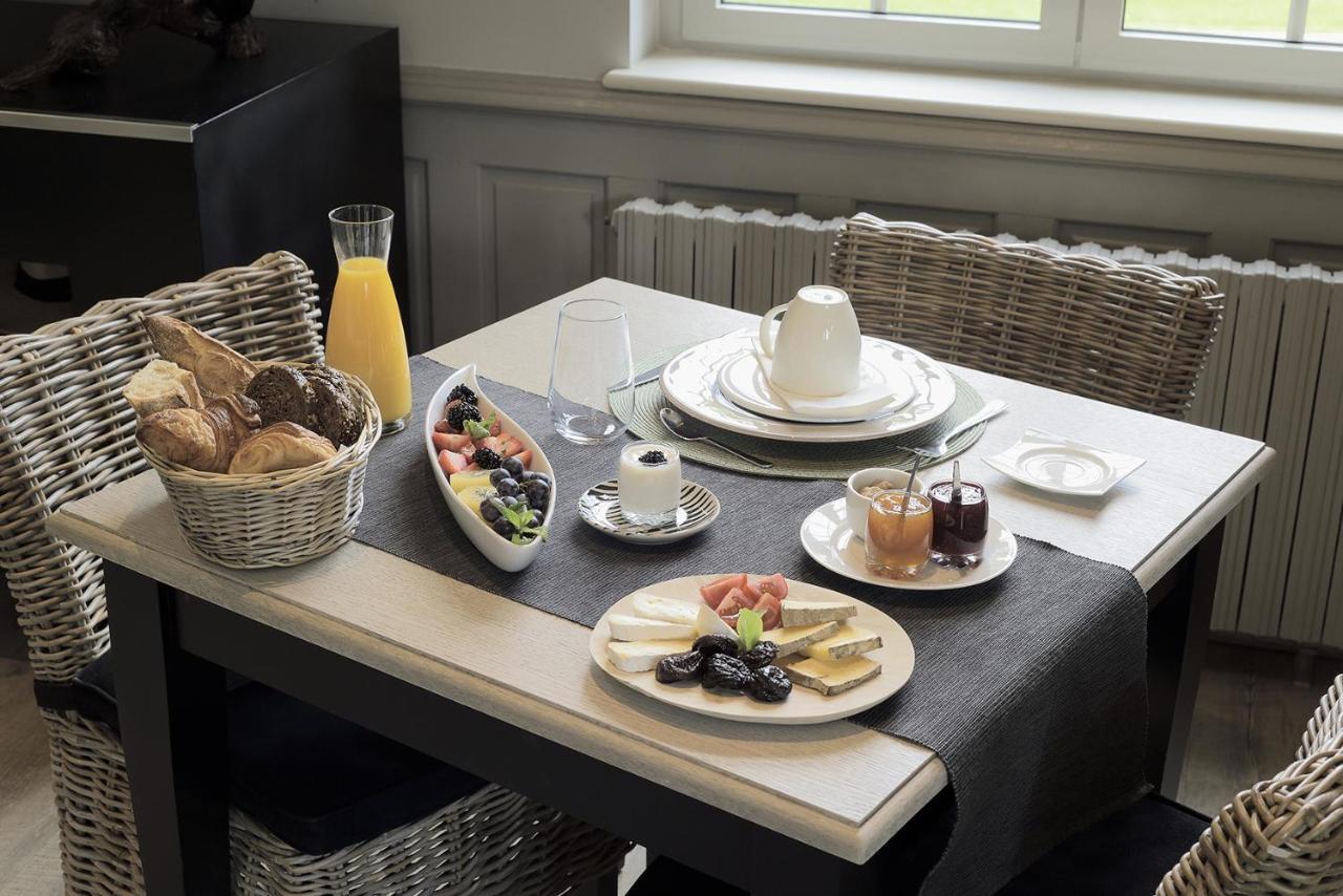 Bed and Breakfast Domaine Des Bruyeres Sains-en-Amienois Экстерьер фото